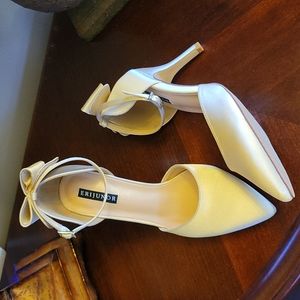 Erijunor champagne satin high 4" heel bow ankle strap evening wedding 8.5 NEW.…